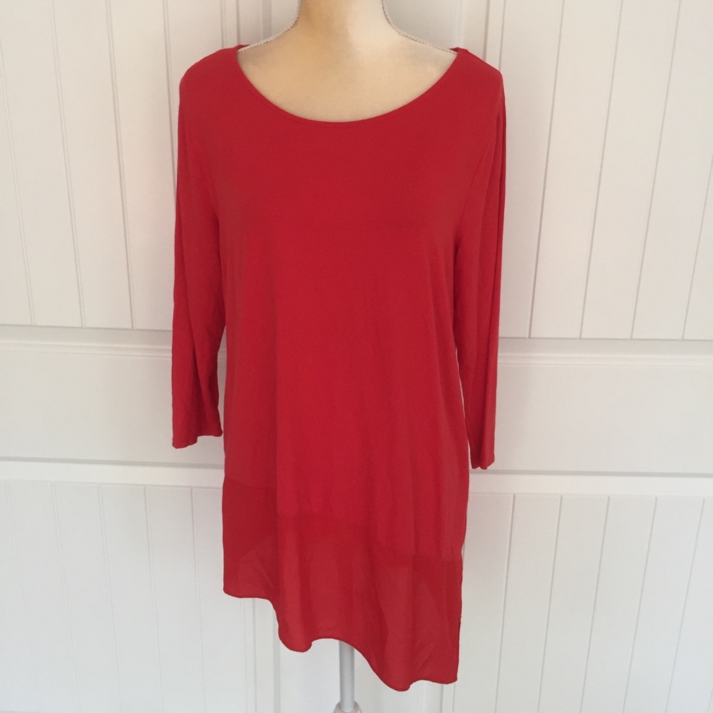 Vince Camuto red asymmetrical tunic top size Large